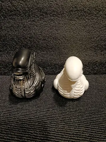 에이리언 덕 피규어 블랙 화이트 세트 약 10cm