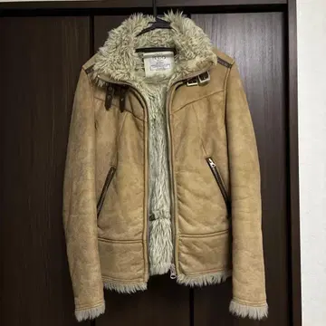 무스탕 자켓 합성 피혁 B-3 타입 IKKA 카라 스트랩 보아 M