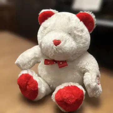 소리 나는 곰 봉제 인형 화이트/레드