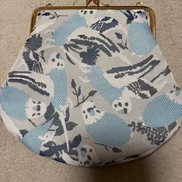 펠리시모 니시진 비단 앵무새의 통통한 가마구치 파우치