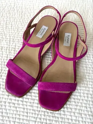 펠리코 서니라벨 웨지 샌들