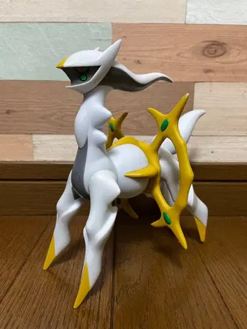 아르세우스 피규어 약 13cm 포켓몬