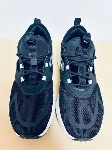 PUMA SOFTRIDE 블랙 스니커즈 23.5cm