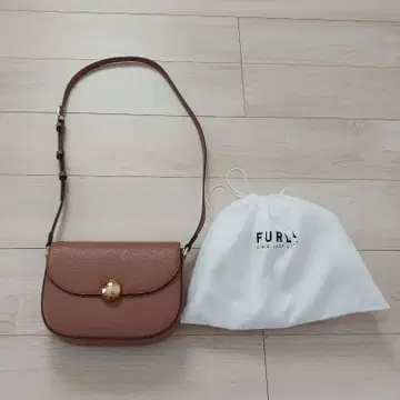 [ Furla ] Moonlight 크로스바디 S