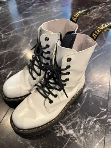 Dr.Martens JADON 8홀 부츠 UK4 (24cm)