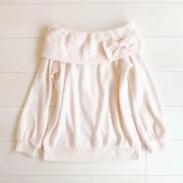 LIZLISA 계열 연한 코랄 핑크 리본 오프숄더 니트