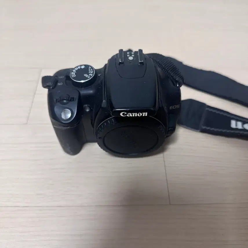 캐논 350D 본체 고장품 부품용으로 3만에 팝니다