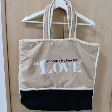 ARASHI의 2013년 LOVE 투어 백