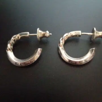 레어 Paul Smith 실버 트위스트 후프 귀걸이 2개 세트