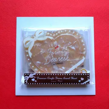 선착순 후쿠야 프리미엄 아크릴 프레임 카멜 하트 화이트