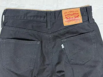 할인 기간 중 LEVIS 511 블랙 데님