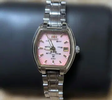 ORIENT (오리엔트) 쓰리스타 손목시계 스퀘어 핑크