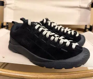 KEEN 재스퍼 24.5cm 새상품 블랙 스웨이드 스니커즈