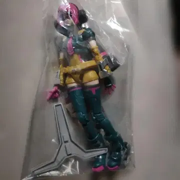 액션 피규어 헤드폰 포함