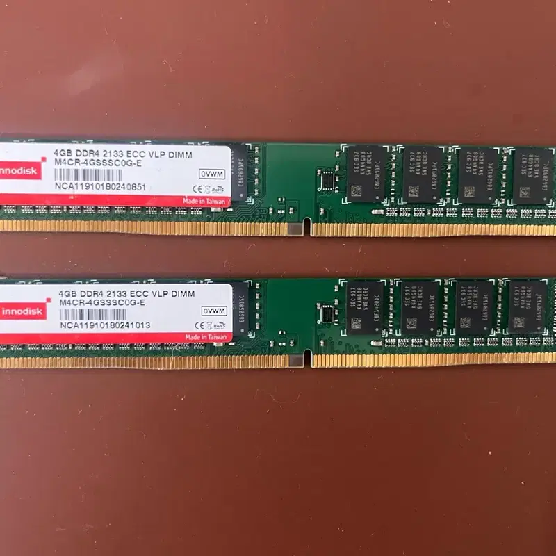 Innodisk 8GB DDR4 2133 ECC VLP 4GB X 2개