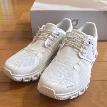 On 클라우드 6 화이트 24cm