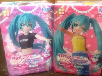 하츠네 미쿠 오샤레마녀 러브 and 베리 피규어