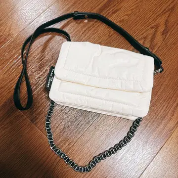 MARC JACOBS the pillow bag