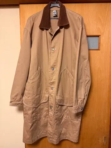 CHUMS 프레임 리타단트 코트