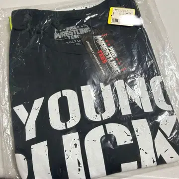 YOUNG BACKS 사인 포함 T셔츠 프로레슬링