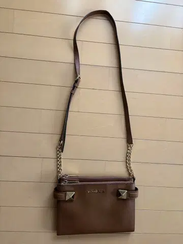 마이클코어스 브라운 숄더백 가죽 새상품급