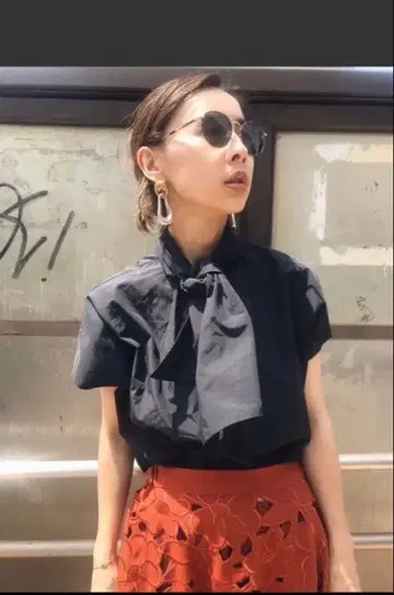 AMERI CORONA SMOCK TOP 프리 사이즈 블랙