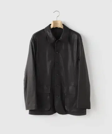 AURALEE 텍스처드 램 레더 블루종