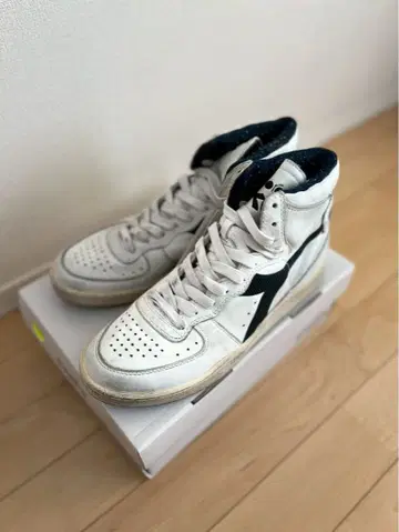 [미사용 새상품] diadora HERITAGE MI BASKET