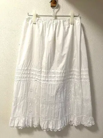 3/29까지 판매 [ 앤티크 ] 프랑스 롱 스커트 화이트