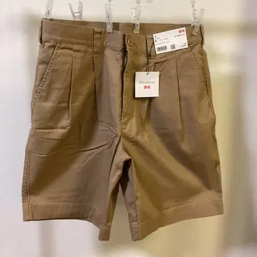 택 포함 유니클로 JW ANDERSON 투 턱 치노 숏팬츠 M