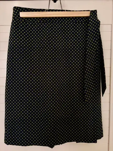 Margaret Howell 도트 무늬 랩스커트