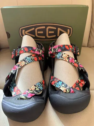 KEEN 스포츠 샌들 사이즈 6 US