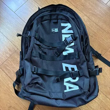 NEW ERA 커리어 팩 35L 블랙
