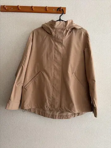 GU 베이지 마운틴 파카 S 사이즈