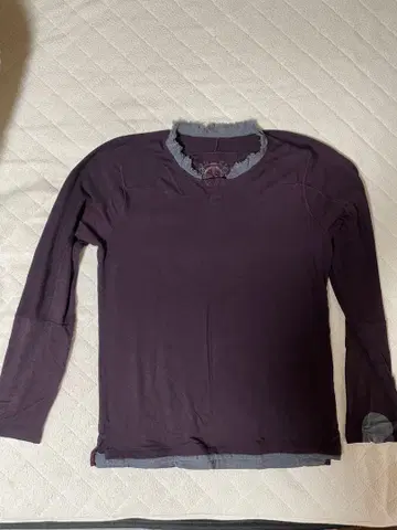 질바 다크 퍼플 긴팔 티셔츠
