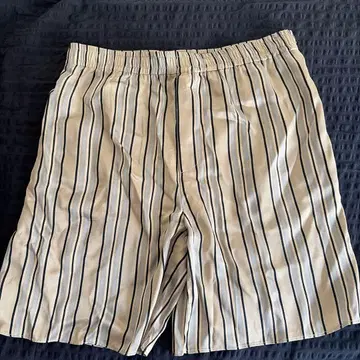 ZARA 릴랙스 핏 버뮤다 팬츠