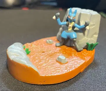 입체 포켓몬 도감 루카리오 피규어