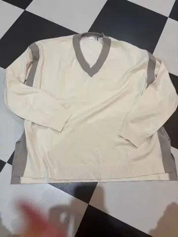 아이보리 V넥 니트 M 사이즈 soeur7 야마다야 스콧 클럽 계열