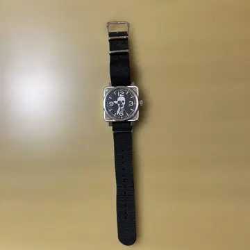 스컬 디자인 블랙 스퀘어 워치 자동 와인딩 Bounty