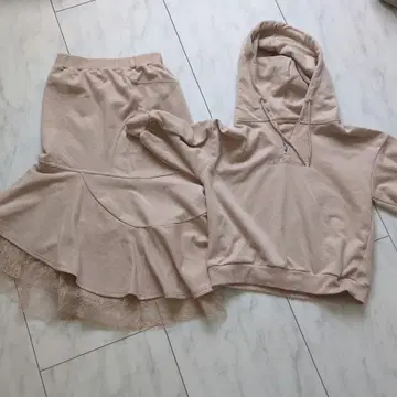 세실 맥비 후드티 스커트 셋업 M 사이즈