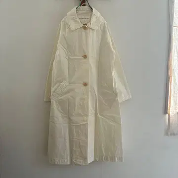 뷔르데사봉 스프링 코트