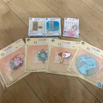 제일복권 카드캡터 사쿠라 컴팩트 거울 아크릴 스탠드 러버