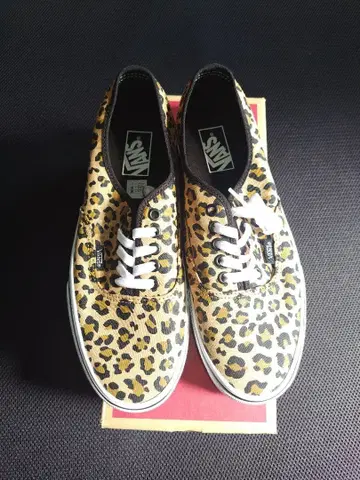 Vans Authentic 레오파드 무늬 스니커즈 9.5