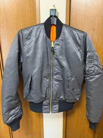 ALPHAINDUSTRIES 알파인더스트리 별주 워시 가공