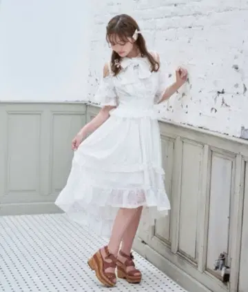 리즈리사 LIZLISA 튤 보타이 피쉬테일 원피스 화이트 플뢰르