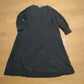 이치 앤티큐즈 린넨 원피스 블랙