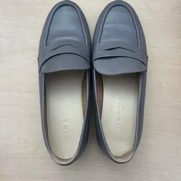 REGAL 그레이 가죽 로퍼