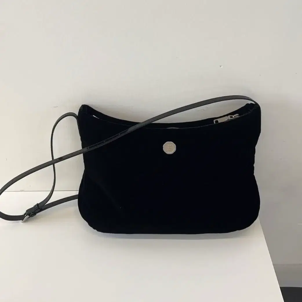 Minuitmute Clo Shoulder Yozakura (Japan Limited) on Bunjang Global