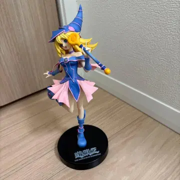 유희왕 블랙 매지션 걸 피규어