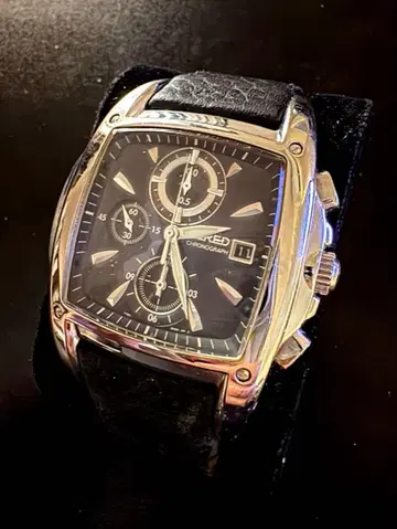 SEIKO 와이어드 스퀘어 사슴벌레 시계